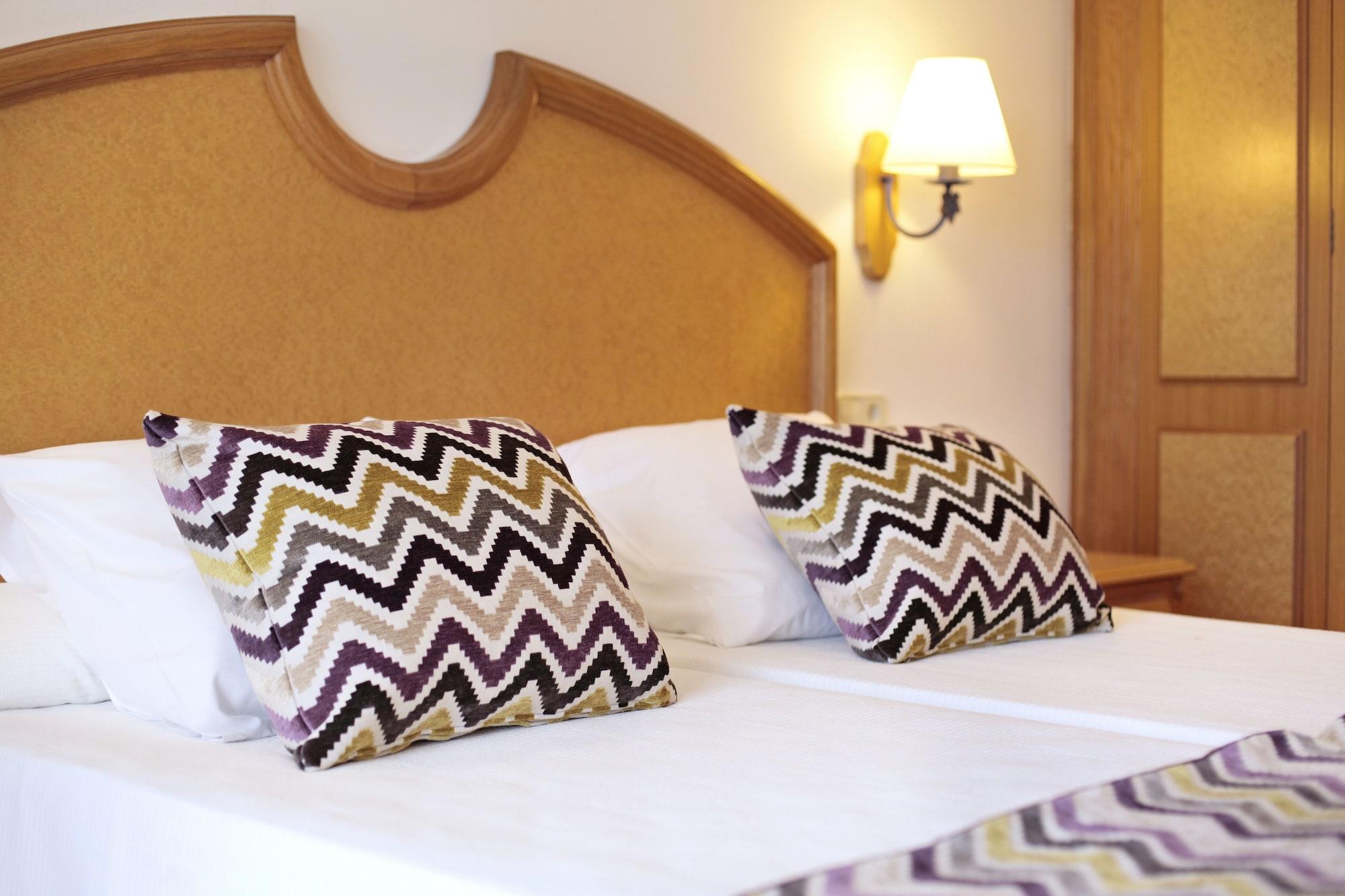 Grupotel Santa Eularia & Spa - Adults Only Santa Eularia des Riu Zewnętrze zdjęcie